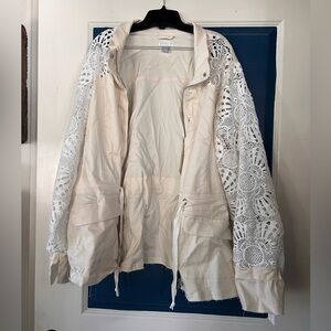 Venus Lace sleeved jacket